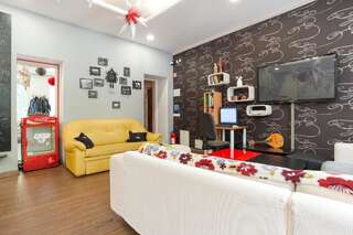 Хостелы Pogo Hostel Вильнюс Кровать в общем 6-местном номере для мужчин и женщин-1