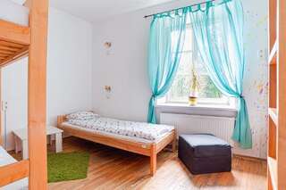 Хостелы Pogo Hostel Вильнюс Кровать в общем 6-местном номере для мужчин и женщин-3