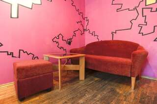 Хостелы Pogo Hostel Вильнюс Двухместный номер с 1 кроватью и общей ванной комнатой-10